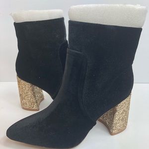 Betsey Johnson Kacey Ankle Boot Black Velvet 6.5